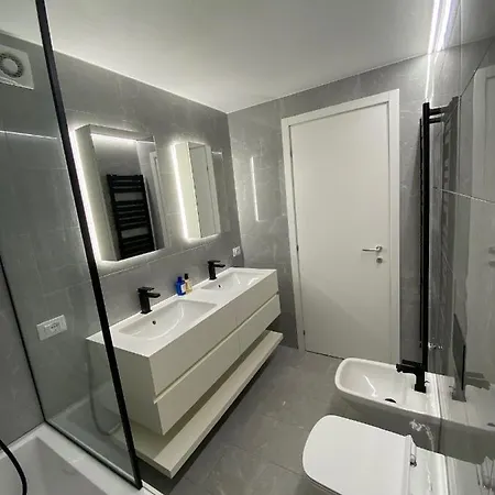 Holiday home Bertoni Terrazzo - By Lovecomo Tremezzo